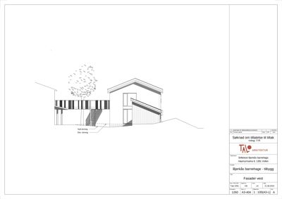 Fasadetegning som viser bygningens utseende sett fra vest, inkludert terrasser og trapp.