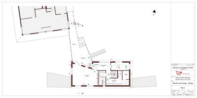 Etasjeplan (Plan 2) som viser romfordeling, vegger og trapp i en bygning.