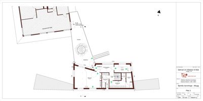 Etasjeplan (Plan 2) som viser romfordeling, vegger og innredning for en bygning.