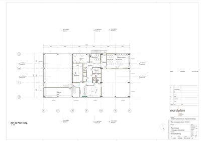 Etasjeplan (2. etasje) for en bolig, som viser romfordeling, vegger, dører og trapp.