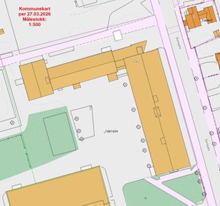 Kommunekart som viser tomt, bygninger og infrastruktur med målestokk 1:500.