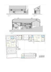 Bildet viser en kombinasjon av fasadetegninger (Fasade Øst, Nord, Sør) og et detaljert etasjeplan (floor plan) med romfordeling og innredning.