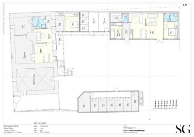 Etasjeplan (underetasje) som viser romfordeling, stuer, soverom og korridorer.