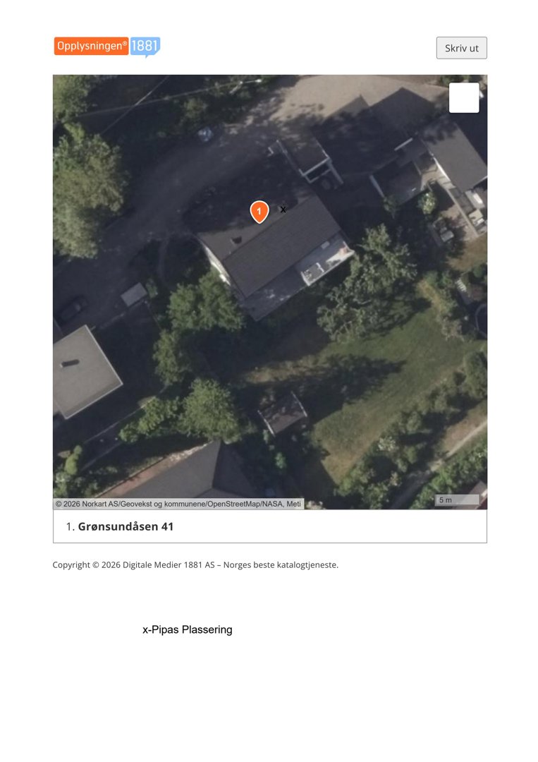 Flyfoto eller satellittbilde av en tomt med en bygning, sannsynligvis hentet fra en karttjeneste som OpenStreetMap.