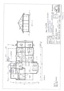 Bildet viser en hovedplan (HOVEDPLAN) og et snitt (SNITT A-A) for en bolig, med romfordeling, mål og tekniske opplysninger.
