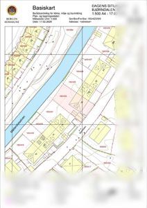 Et situasjonskart (basiskart) som viser eiendomsgrenser, bygninger, veier og infrastruktur for tomtene rundt Bjørndalen 18.