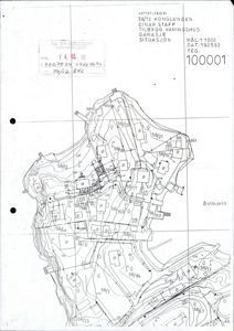 Situasjonsplan som viser tomtens beliggenhet, omgivende bebyggelse, høydemålinger og topografi.