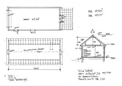 Snittegning av en garasje med angitte mål for takkonstruksjon, vegger og fundament.
