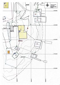 Situasjonsplan som viser tomtens form, konturer (høydekurver), eksisterende bygninger og deres plassering i forhold til nabolag.