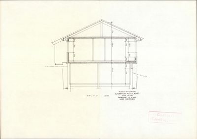 Snittegning av en bygning med mål og detaljer