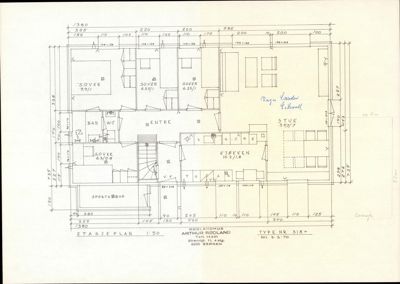 Etasjeplan for et hus med romfordeling, mål og stueplaner