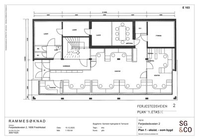 Etasjeplan (1. etasje) for en bygning på Ferjestedsveien 2, som viser romfordeling, dører, vinduer og mål.