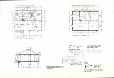 Bildet viser etasjeplaner (1. etasje, kjeller) og et snitt av en bygning, med romfordeling, mål og tekniske detaljer.