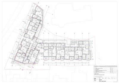 Etasjeplan (topplan) som viser romfordeling, vegger og utvendige mål for en bygning.