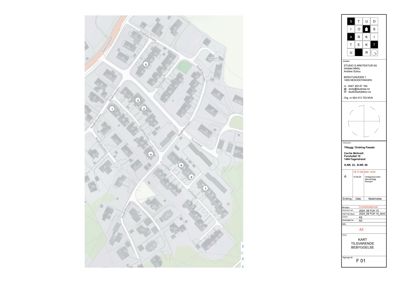 Situasjonsplan som viser bygningers plassering i et nabolag med gater og grøntområder.