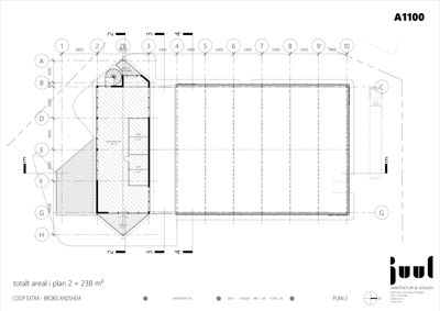 Etasjeplan (plan 2) som viser romfordeling, vegger og dimensjoner for en bygning.