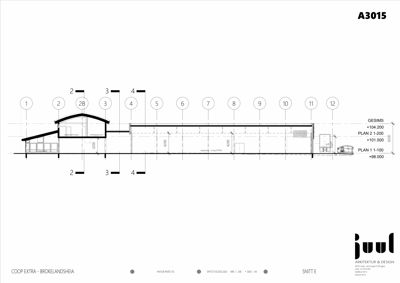 Snittegning (SNITT E) som viser bygningens tverrsnitt, høyder og romfordeling.