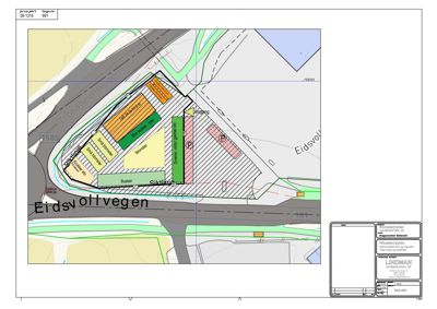 Situasjonsplan som viser tomtens plassering i forhold til Eidsvollvegen og Irodheimsvatnet, med angivelse av bygningers plassering, parkeringsplasser (P), og omgivelser.