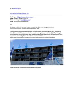 Fotografi av en bygning med blå pilmerker som peker på spesifikke vinduer eller balkonger.