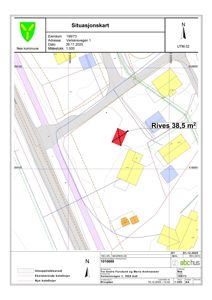 Situasjonskart som viser eiendomsnummer, adresse, datum, målestokk, retning (N), eksisterende og nye kotelinjer, samt en markert riveflate på 38,5 m².