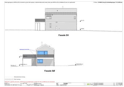 Tegning som viser fasadeopprikk for en bygning sett fra sørvest (SV) og sør (SØ), med høydemål og terrenglinjer.