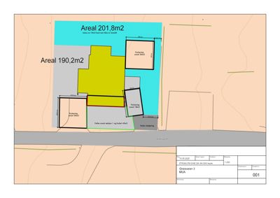 Situasjonsplan som viser tomtens areal, bygningers plassering og parkeringsarealer.