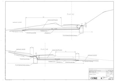 Snittegning som viser grunnkonstruksjon, fundament, isolering og terrengprofil.
