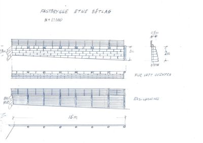 Tegning som viser detaljert oppbygning av en murvegg (fastbryggvegg) med mål og konstruksjonsdetaljer.