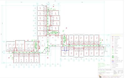 Etasjeplan med romfordeling, veggtykkelse og teknisk utstyr for en bygning.