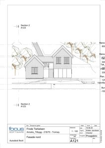Fasadetegning (oppriss) av en bygning sett fra nord, med detaljer om tak, vinduer og trapp.