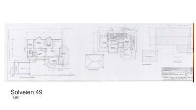 Bildet viser en arkitektonisk tegning med flere etasjeplaner (floor plans) for en bolig, inkludert romfordeling og mål.