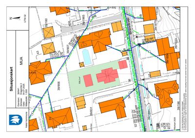 Situasjonskart som viser eiendomsgrenser, naboeiendommer, veier og infrastruktur i området.