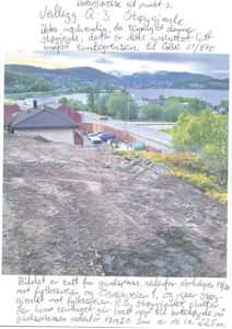 Fotografi av en tomt med en skriftlig beskrivelse av området og en vedleggshenvendelse.