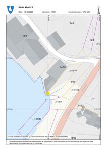 Situasjonsplan for Nedre Vågen 6 som viser tomtegrenser, bygninger, veier og høydeforhold.