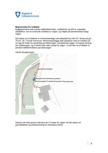 Utsnitt situasjonskart som viser eiendomsforhold, avstander til vei og eksisterende anlegg.