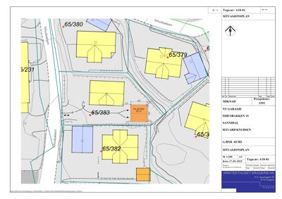 Situasjonsplan som viser tomt, nabobebyggelse, veier og adresser.