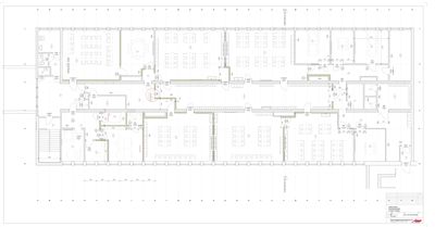 Etasjeplan som viser romfordeling, vegger, dører og møblering for et kontorbygg.