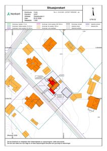 Situasjonskart som viser eiendommen med omgivende tomter, vegnett og topografi.