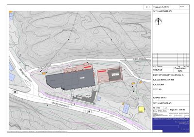 Situasjonsplan som viser tomtens topografi, veier (Kragereveien), nabobebyggninger og plassering av nye bygg i forhold til eksisterende infrastruktur.