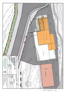 Situasjonsplan som viser tomtens form, grenser, høydemålinger (konturer), plassering av bygninger (Kragerveien 150 og Fløthall), samt tilstøtende veier og terrengforhold.