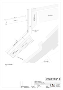 Etasjeplan (flyttebrygge) som viser romfordeling, dimensjoner og plassering i forhold til andre bygninger.