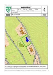 Situasjonsplan (kartutsnitt) som viser eiendomsgranser, topografi og plassering av bygninger på Vuttuvegen 9 i Ålvundfjord.