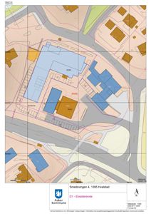 Situasjonsplan som viser tomt, bygninger, veier og grunntoppografi for Smedsvingen 4.