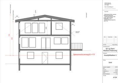 Snittegning av en husfasade som viser etasjer, vinduer og konstruksjon.