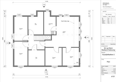 Etasjeplan (1. etasje) som viser romfordeling, dimensjoner og veggtykkelser for huset på Husafjellbakken 2.