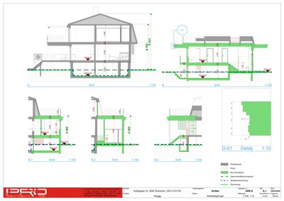 Snittegning av en bolig med flere etasjer, inkludert detaljer og målinger.