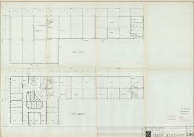 Bildet viser to etasjeplaner (PLAN 1 ETASJE og PLAN 2 ETASJE) med romfordeling, dører, vinduer og dimensjoner.