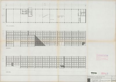 En tegning som viser etasjeplan (PLAN 1. ETASJE) for en bygning, samt fasadeopprikk (FASADE) og snitt (SNITT) av samme bygning.