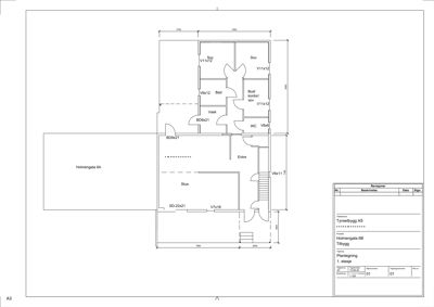 Etasjeplan (1. etasje) for en bolig ved Holmengata 6B, som viser romfordeling, dører, trapp og dimensjoner.