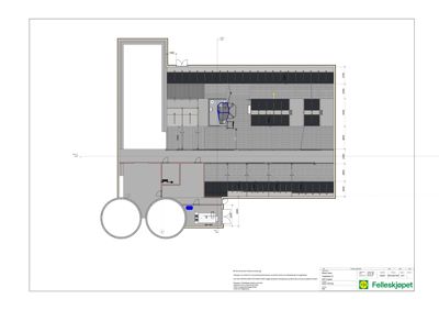 Etasjeplan eller takplan som viser romfordeling, vegger, dører og tekniske installasjoner (HVAC) for en bygning.